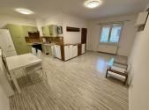 Pronájem bytu, 1+kk, 32 m²