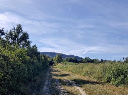 bY5Tvt | Prodej - pozemek pro bydlení, 1 941 m²