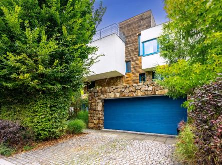 19 | Prodej - dům/vila, 350 m²