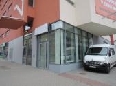 Pronájem - obchodní prostor, 82 m²