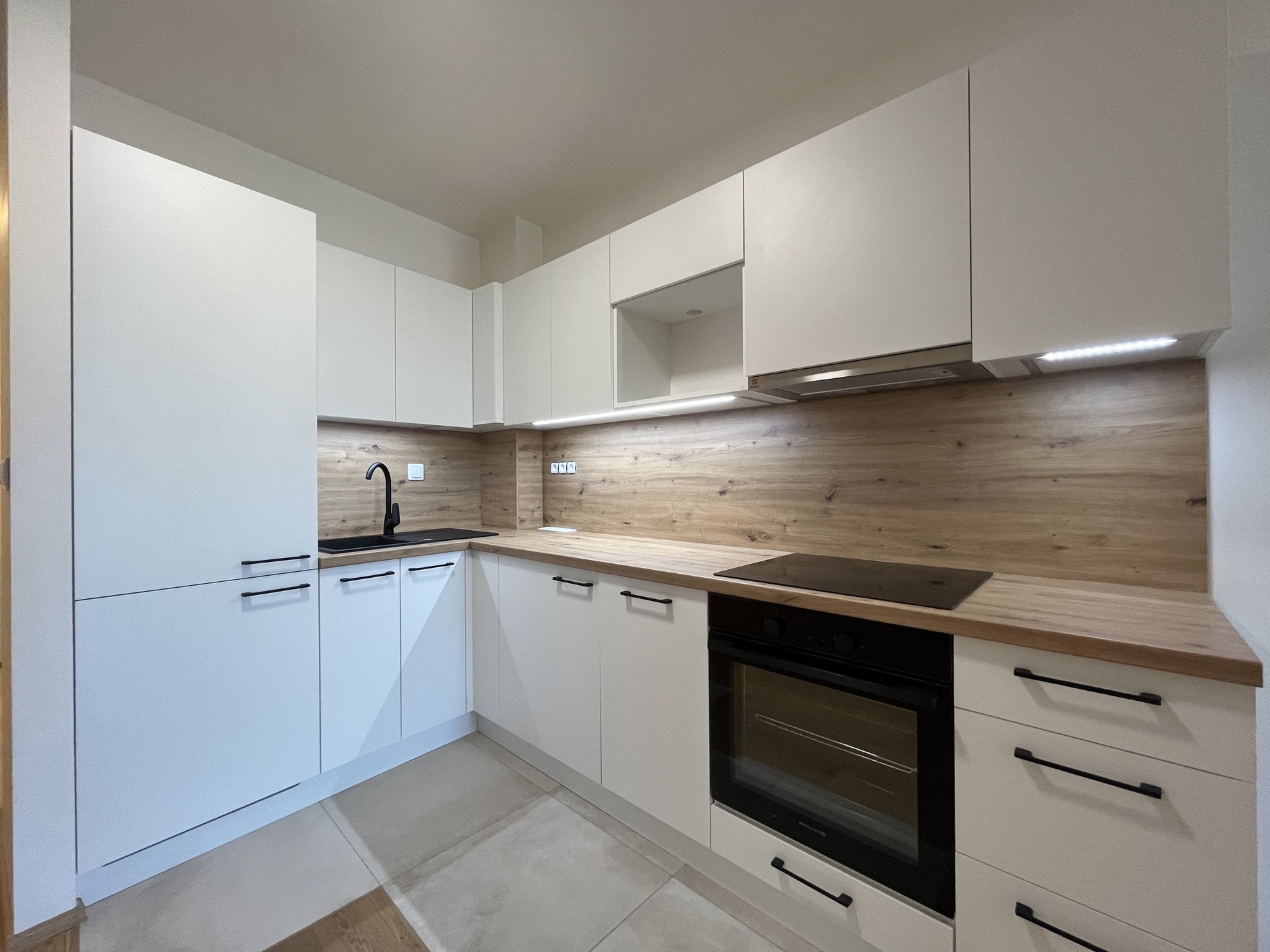 Prodej bytu 1+kk, CP 41 m² + balkon 3.9 m², Bystřice nad Pernštejnem (7)