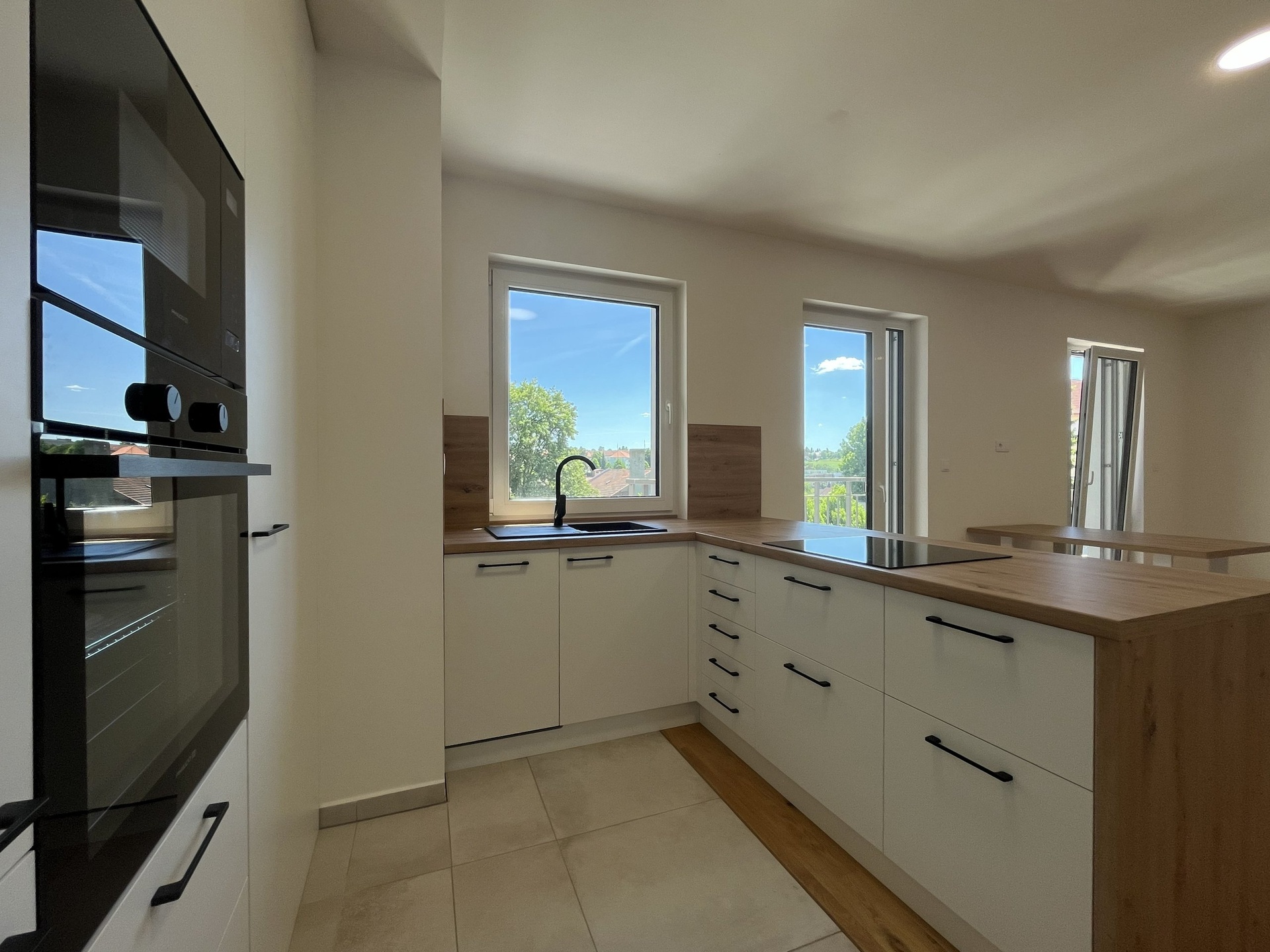 Prodej bytu 2+kk, CP 64.5 m² + balkon 10 m², Bystřice nad Pernštejnem (6)