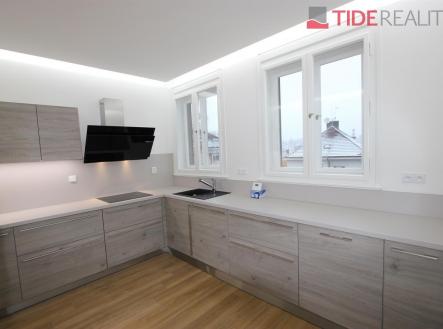 . | Pronájem bytu, 4+1, 142 m²