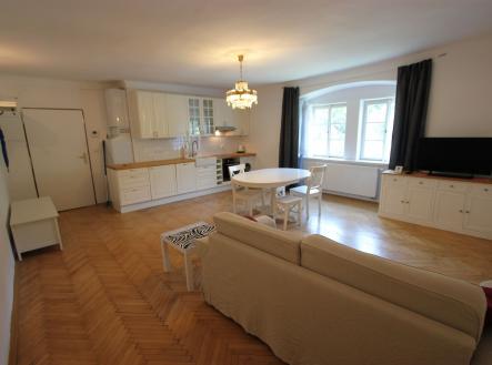 . | Pronájem bytu, 2+kk, 45 m²