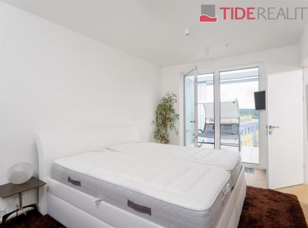 . | Pronájem bytu, 2+kk, 64 m²
