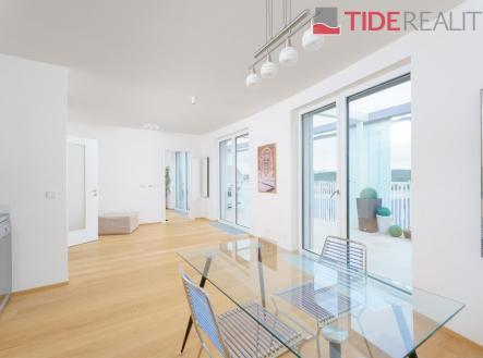 . | Pronájem bytu, 2+kk, 64 m²