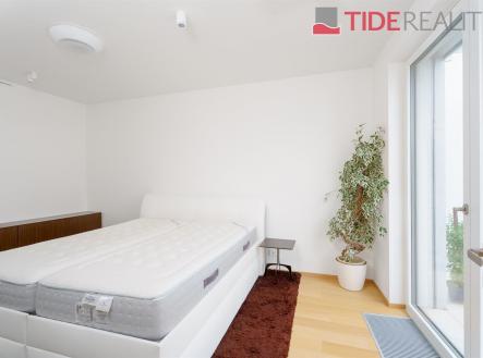 . | Pronájem bytu, 2+kk, 64 m²