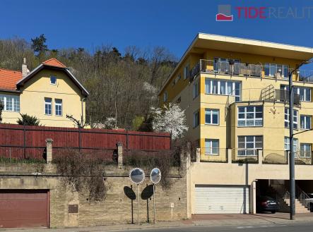 . | Prodej bytu, 1+kk, 38 m²