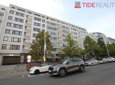 . | Pronájem bytu, 3+kk, 70 m²