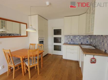 . | Pronájem bytu, 3+kk, 70 m²