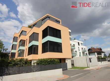 . | Pronájem bytu, 2+kk, 60 m²