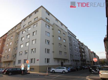 . | Pronájem bytu, 1+1, 40 m²