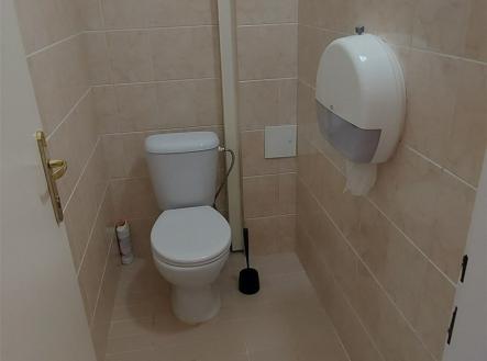 . | Pronájem - kanceláře, 112 m²