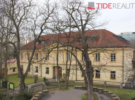 . | Pronájem - kanceláře, 112 m²
