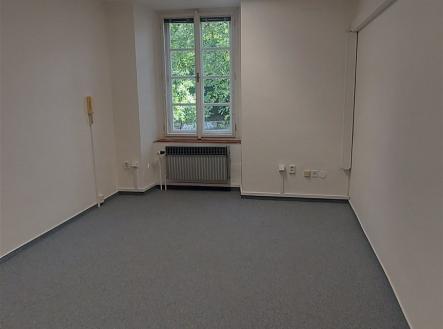 . | Pronájem - kanceláře, 17 m²
