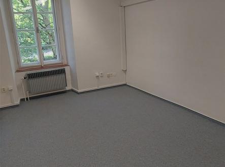 . | Pronájem - kanceláře, 17 m²