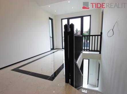 . | Pronájem bytu, 3+kk, 86 m²