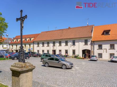 Prodej - nájemní dům, 556 m² obrázek