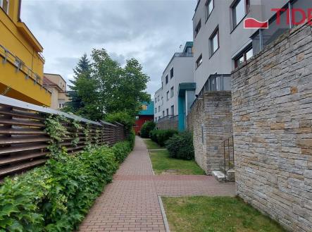 . | Pronájem bytu, 3+kk, 90 m²