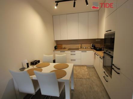 . | Pronájem bytu, 2+kk, 61 m²