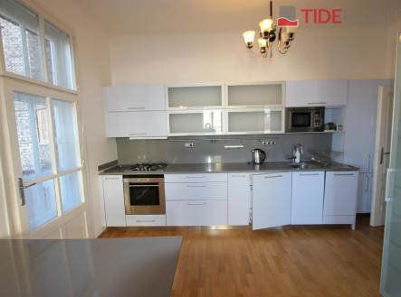 . | Pronájem bytu, 3+kk, 90 m²