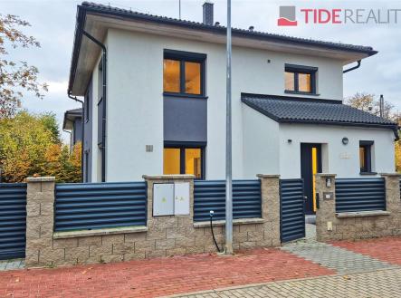 . | Pronájem - dům/vila, 156 m²