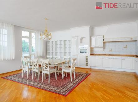 . | Pronájem bytu, 4+kk, 190 m²