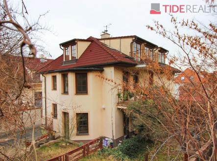 . | Pronájem - dům/vila, 350 m²