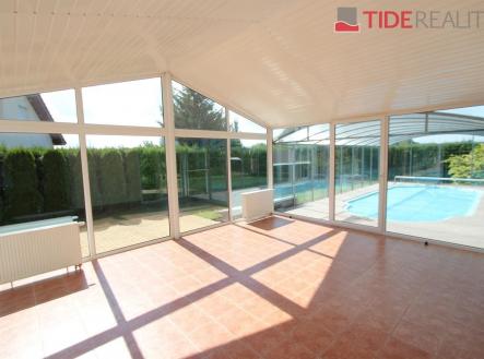 . | Pronájem - dům/vila, 290 m²