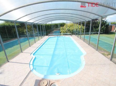 . | Pronájem - dům/vila, 290 m²