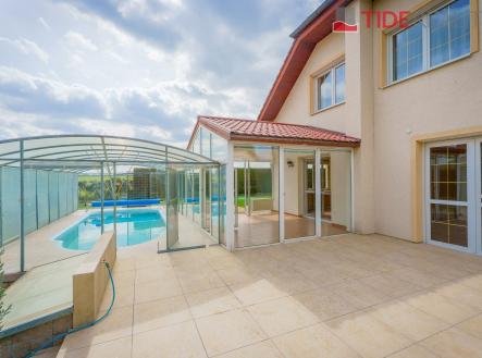 . | Pronájem - dům/vila, 290 m²