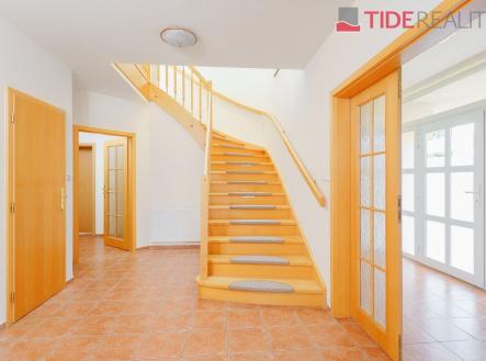 . | Pronájem - dům/vila, 290 m²