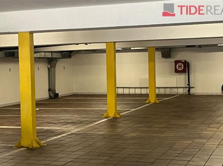 . | Pronájem - malý objekt/garáž