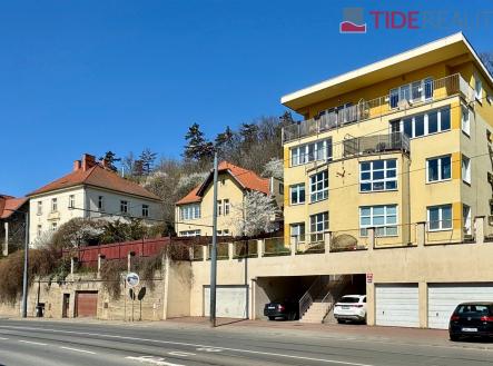 . | Prodej bytu, 1+kk, 38 m²