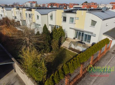 Pronájem - dům/vila, 144 m² obrázek