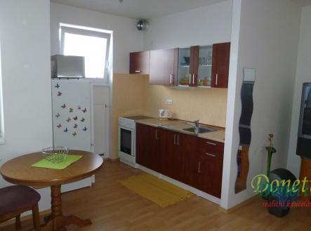2-kuchyn.jpg | Pronájem bytu, 1+kk, 43 m²