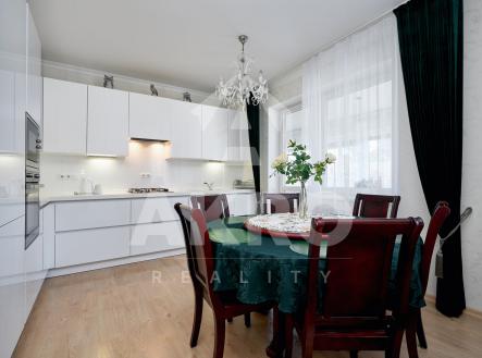Prodej - dům/vila, 227 m²
