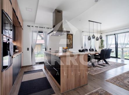 Prodej bytu, 4+kk, 131 m²