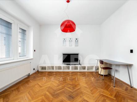 Pronájem bytu, 1+1, 45 m²