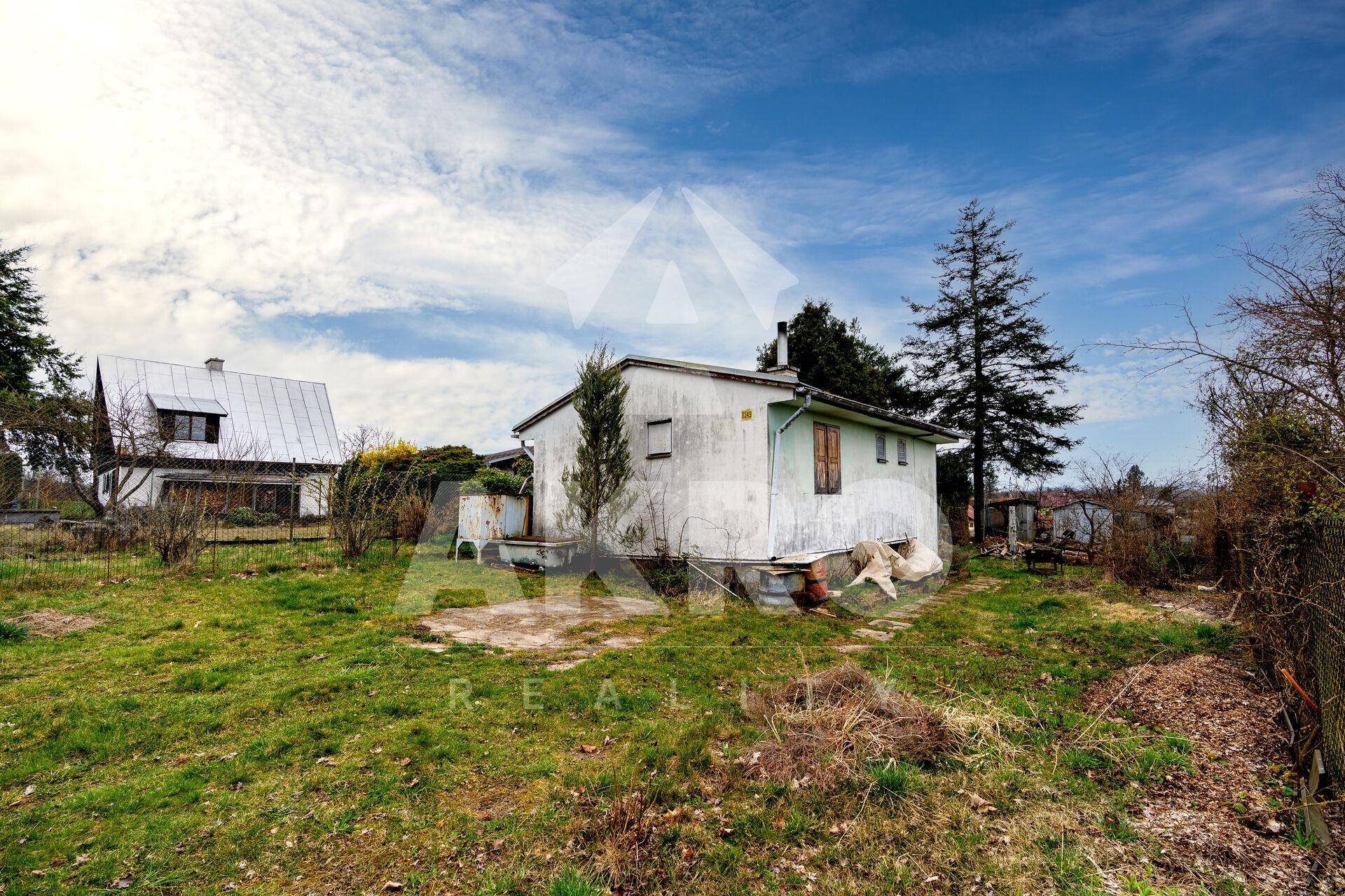 Prodej stavebního pozemku 480m2m Praha východ Hrusice