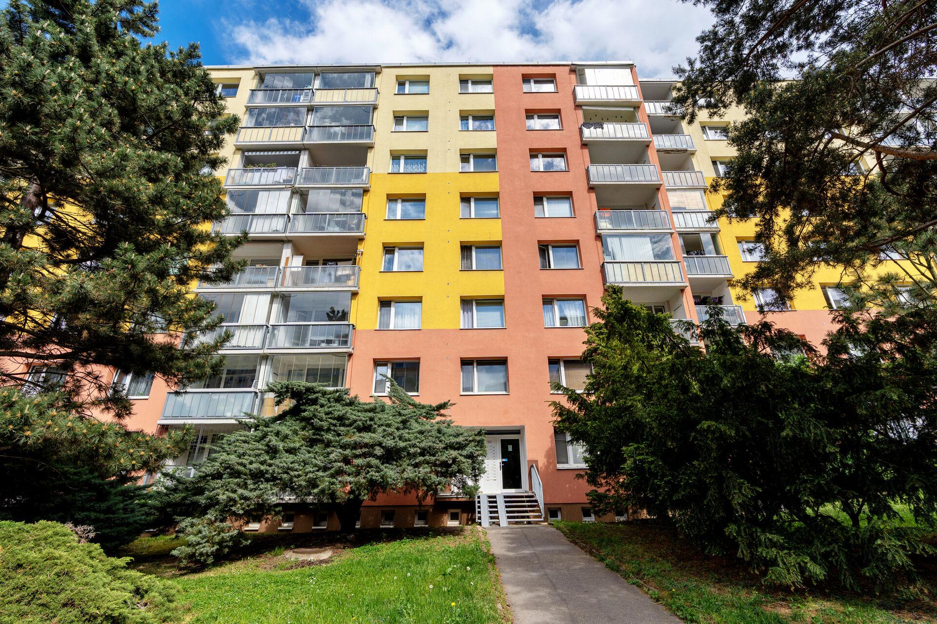 Prodej bytu 3kk s lodžií Praha 4 Kamýk Rabyňská
