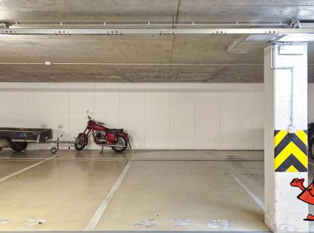 Pronájem garážového stání Praha 8 Hnězdenská - místo | Pronájem - malý objekt/garáž