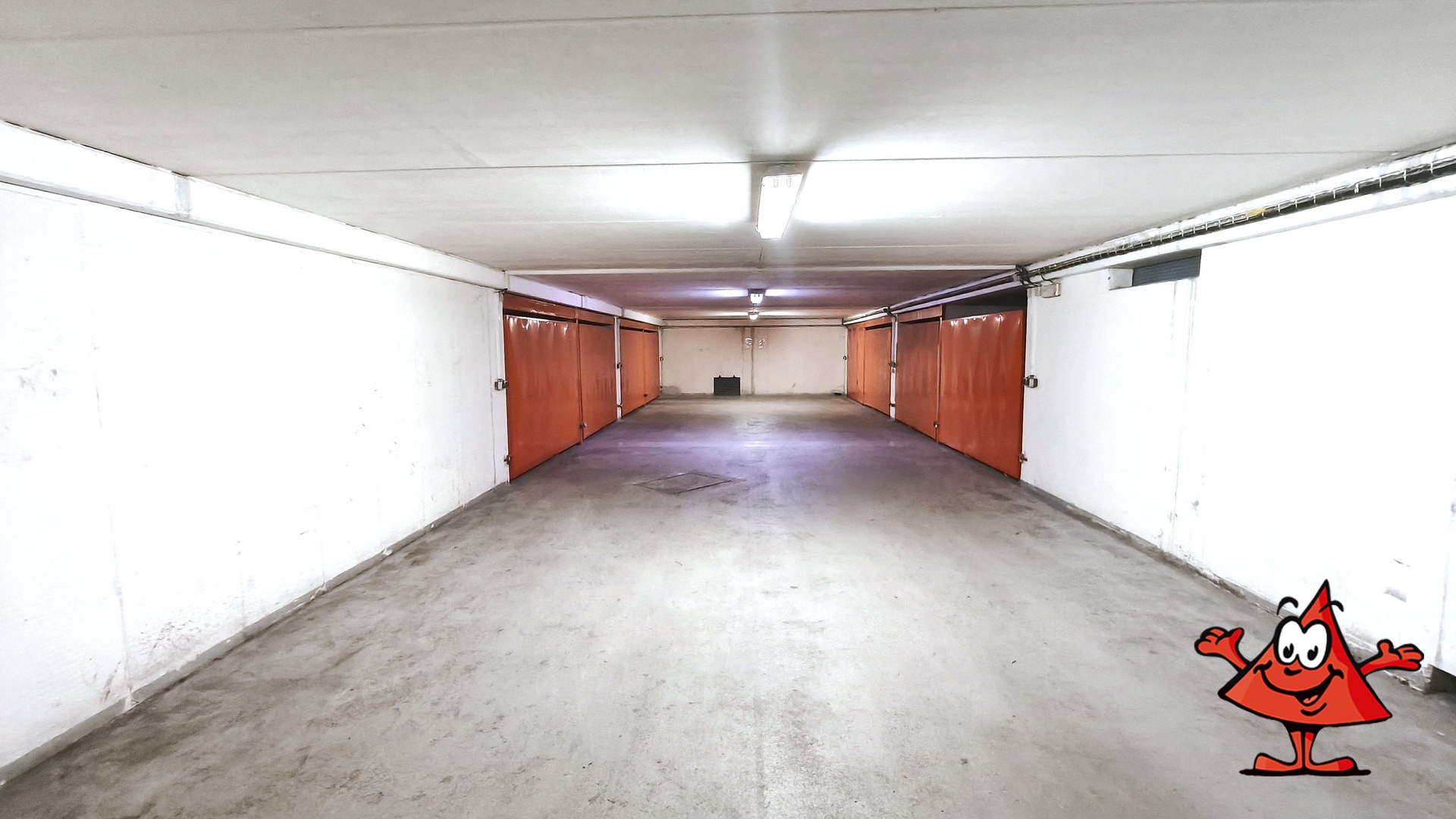 pronájem garáže v ulici Pšenčíkova, Praha 4 kamýk - společné prostory