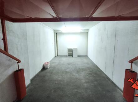 pronájem garáže v ulici Pšenčíkova, Praha 4 kamýk - garáž | Pronájem - malý objekt/garáž