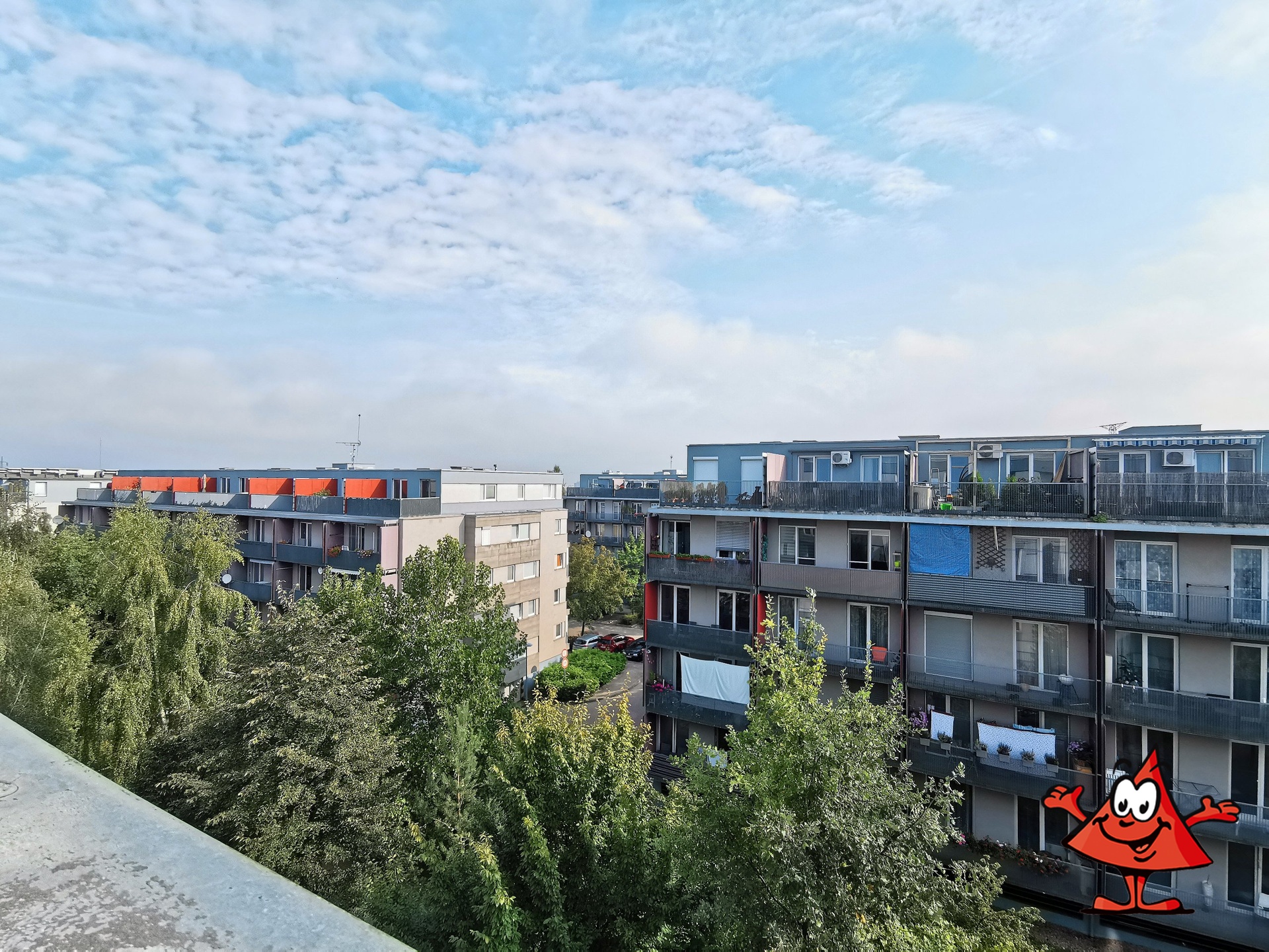 Prodej bytu Praha 9 Kostomlatská - z okna