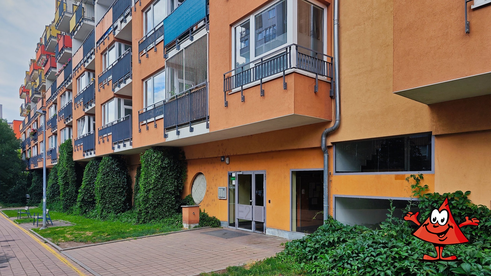 Pronájem garážového stání Praha 9 Vysočany  Pod Harfou - dům