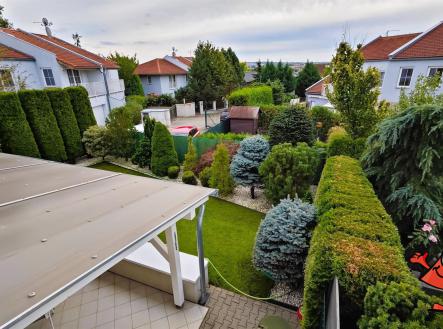 Prodej domu Praha 10 Benice - výhled.jpg