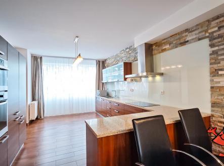 Prodej domu Praha 10 Benice - kuchyně c.jpg | Prodej - dům/vila, 220 m²