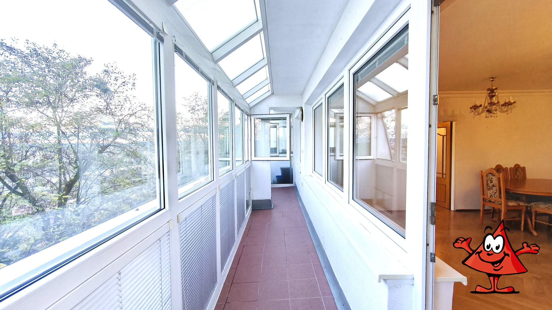 Pronájem bytu 5+1 v ulici Přádova, Praha 8 - lodžie