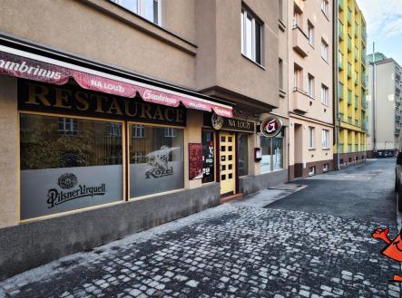 Prodej restaurace Praha 10 Vršovice Na Louži - ulice.jpg